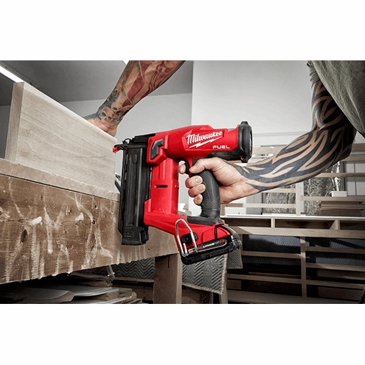 2746-21 - M18 FUEL™ 18 Gauge Brad Nailer