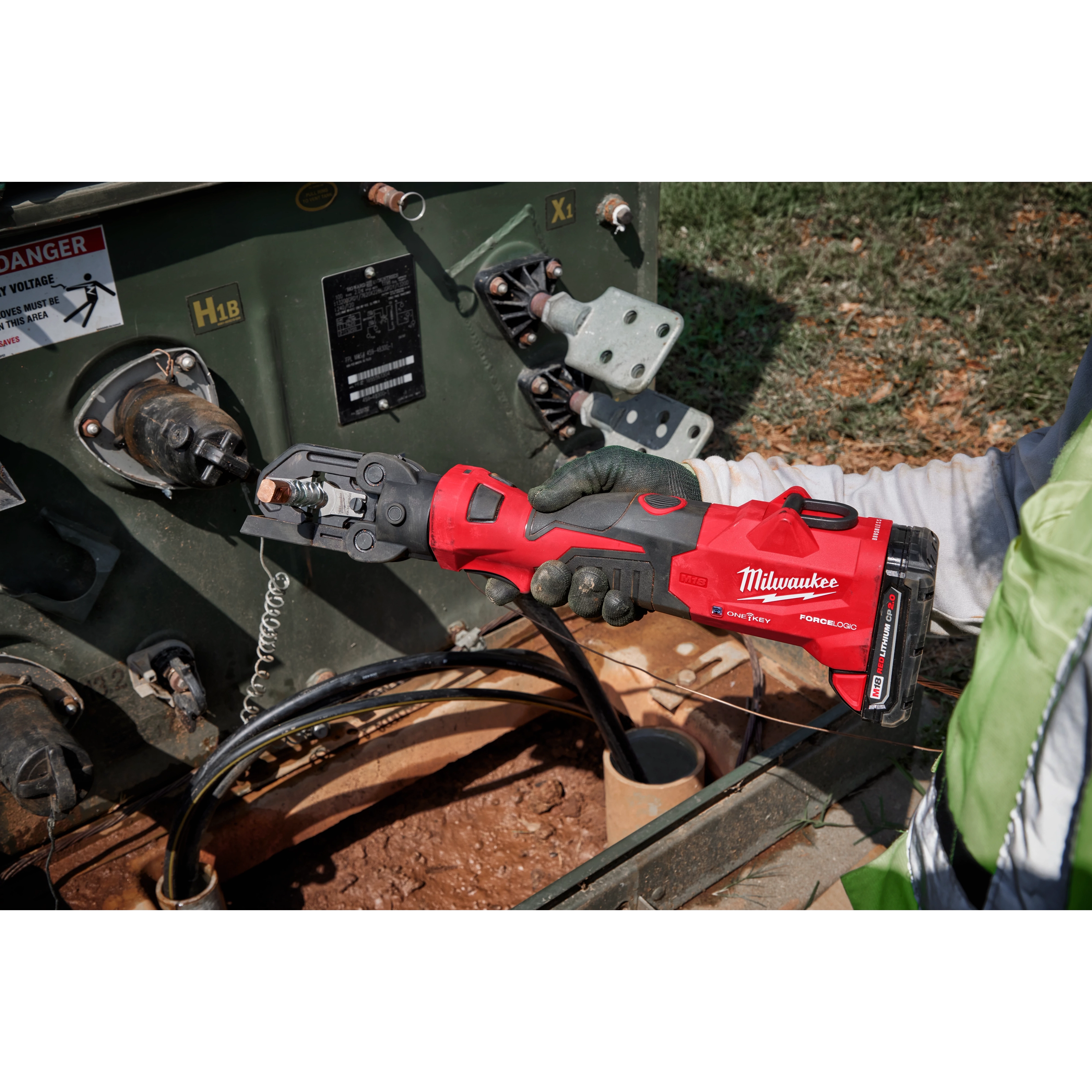 M18™ FORCE LOGIC™ 6T Latched Linear Utility Crimper