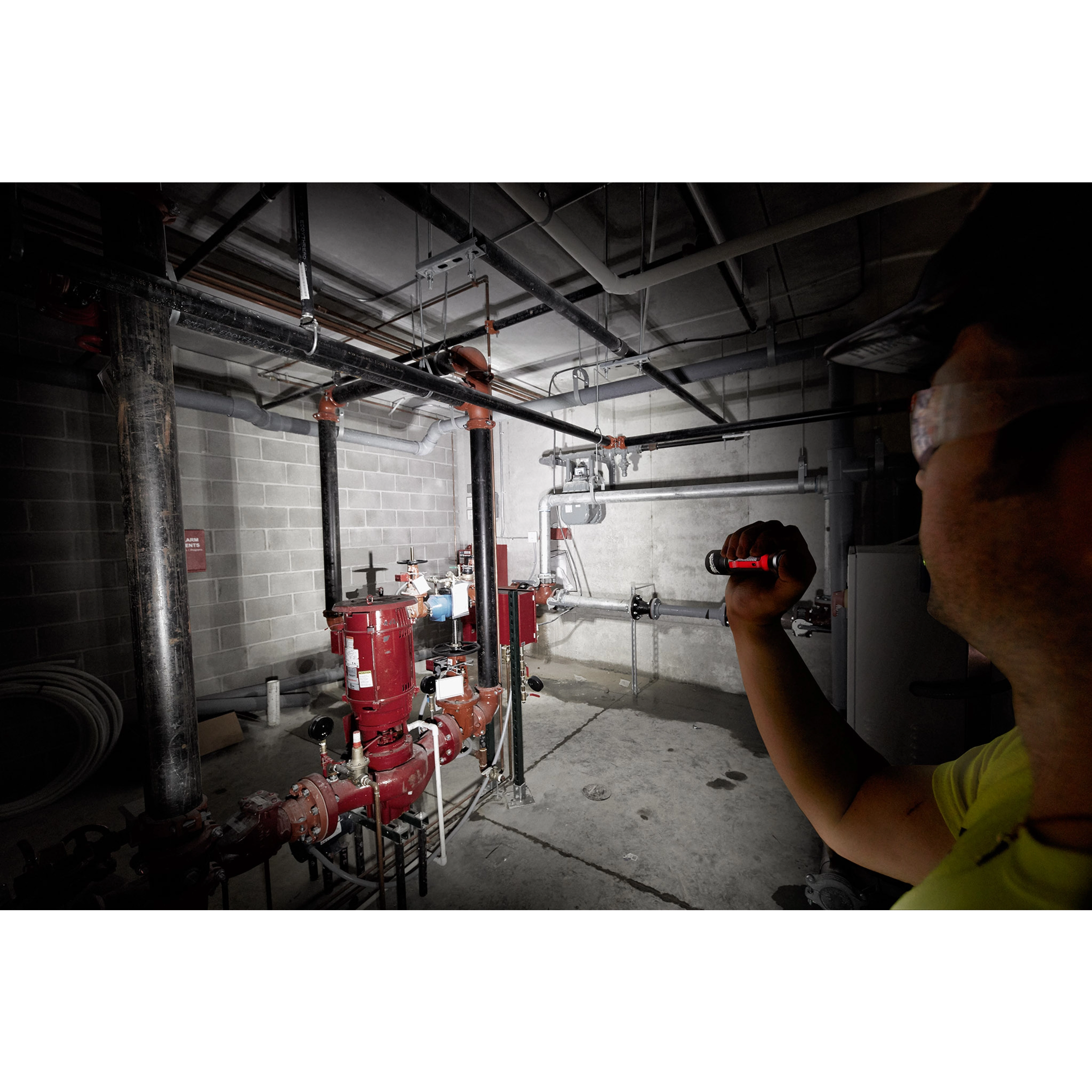 325L Focusing Flashlight