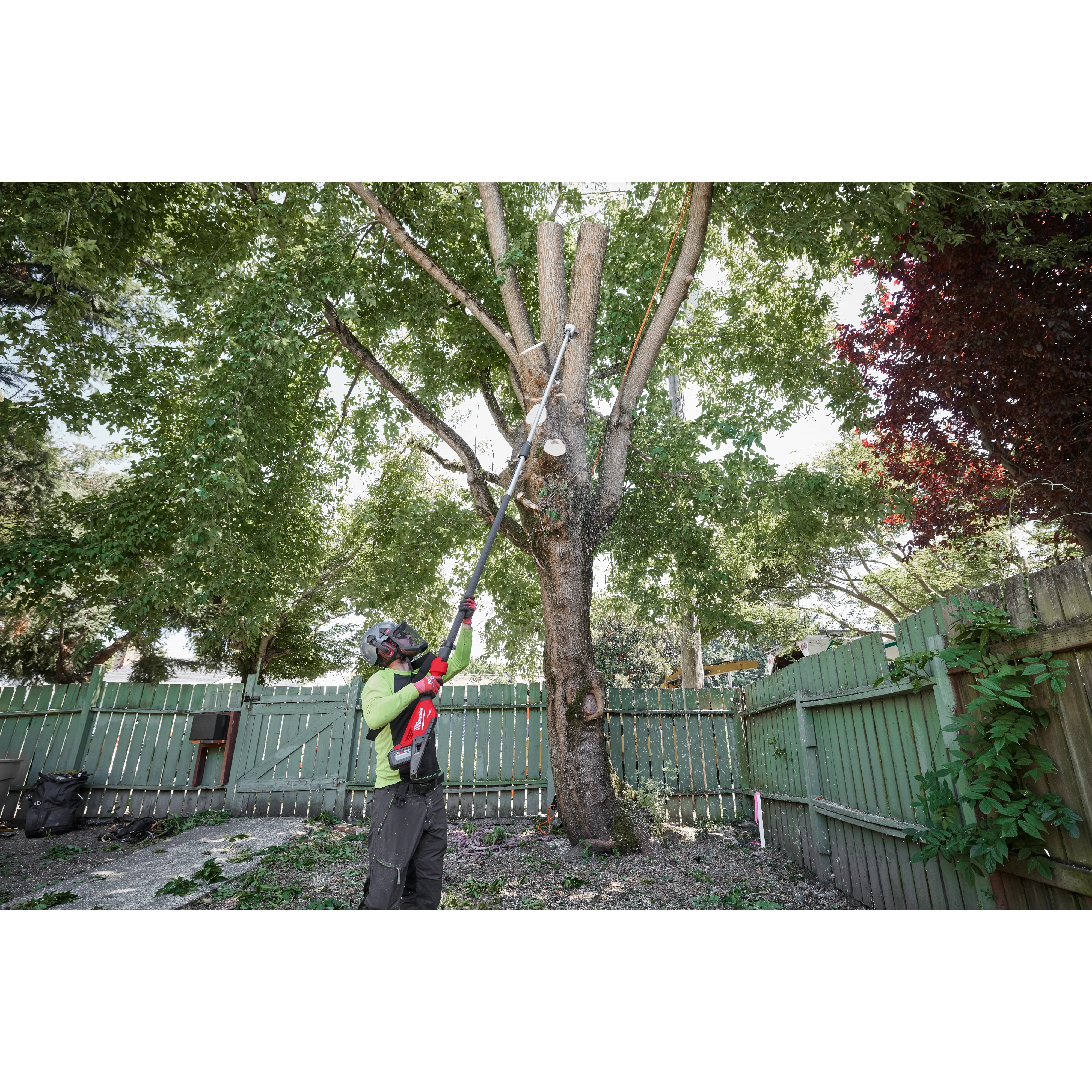 M18 FUEL™ Telescoping Pole Saw