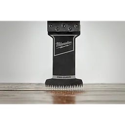 MILWAUKEE® OPEN-LOK™ 1-3/8" HCS Japanese Tooth PRO-CURVE™ Hardwood Multi-Tool Blade