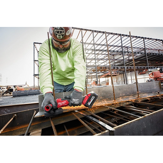 2882, 2882-20, 2882-22 - M18 FUEL™ 4-1/2" / 5" Braking Grinder with ONE-KEY™, Paddle Switch No-Lock