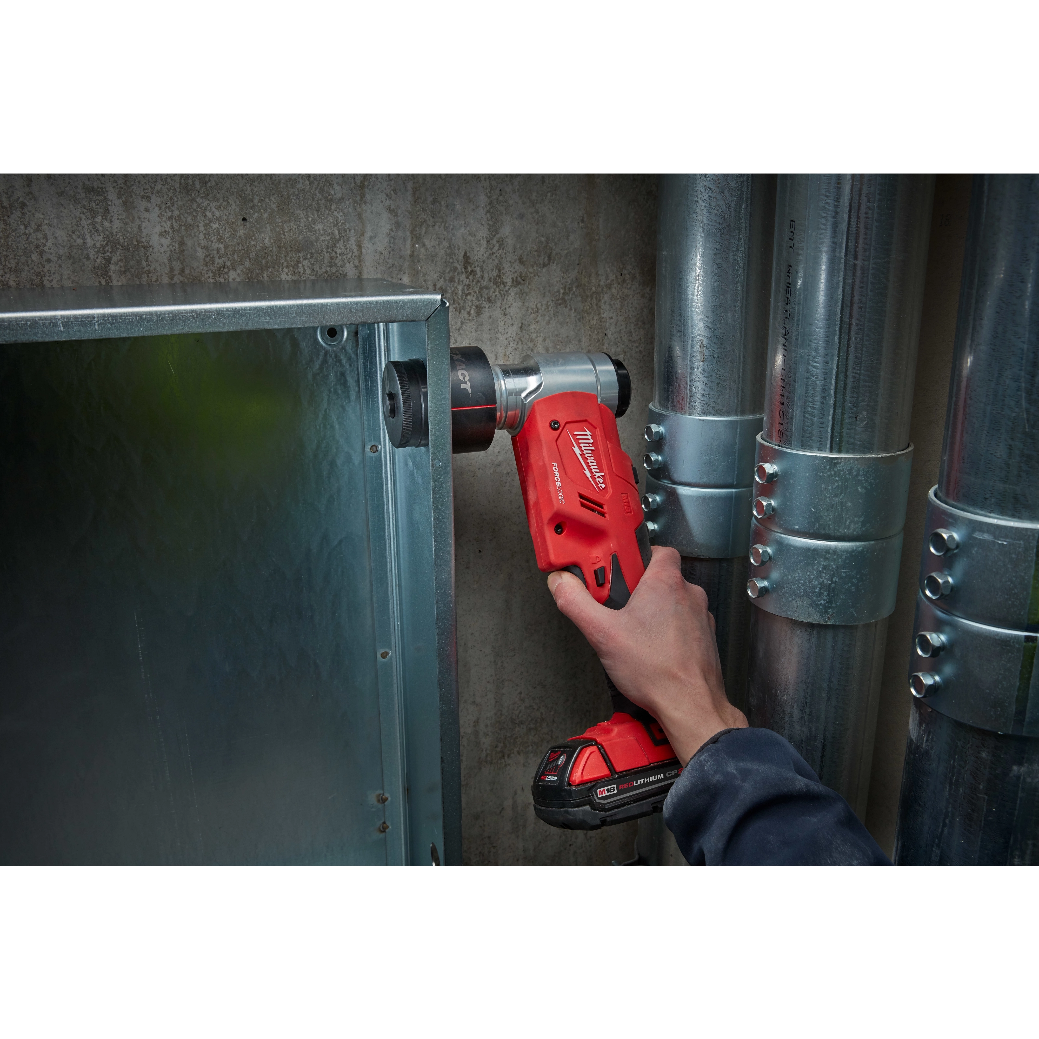 FORCELOGIC™
M18™ 6 Ton Knockout Tool
1/2" – 2" Kit