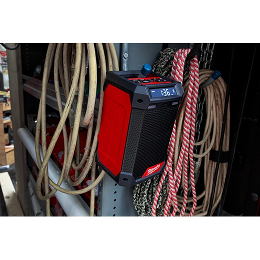 2951-20 - M12™ Radio + Charger