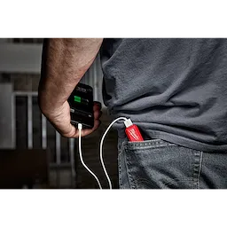 REDLITHIUM™ USB Charger and Portable Power Source Kit