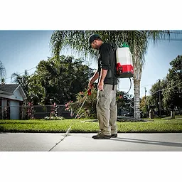 2820-21PS - M18™ SWITCH TANK™ 4-Gallon Backpack Sprayer